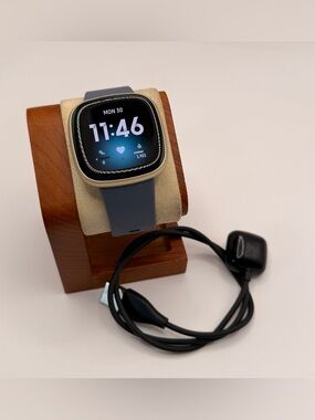 Fitbit Versa 3 (excellent condition, tested, Charger included)